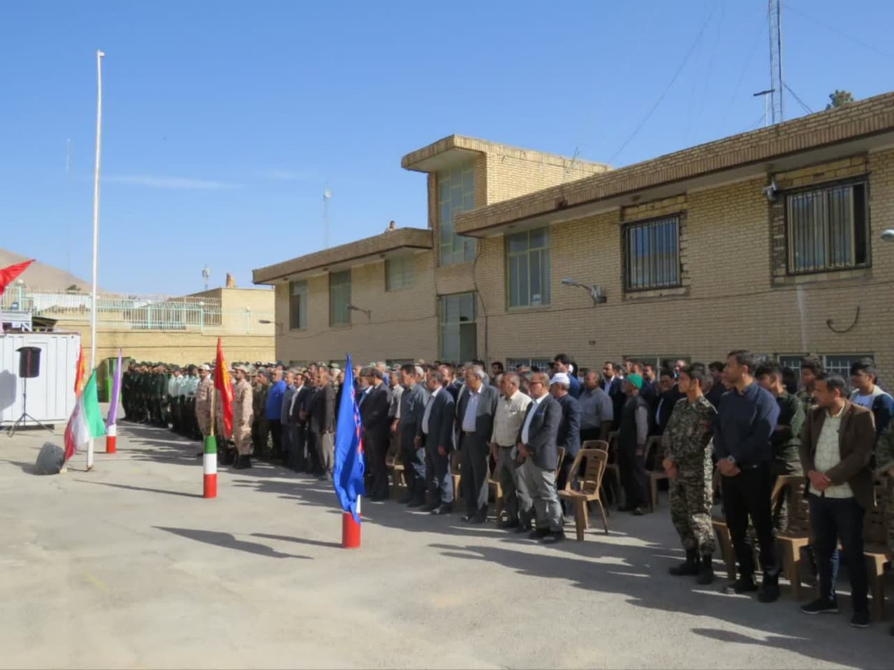 گزارش تصویری صبحگاه مشترک نیروهای نظامی و انتظامی به مناسبت سالروز آزاد سازی خرمشهر