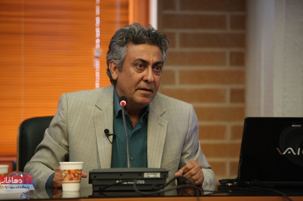 افتخار شهرستان دهاقان: نقش ماندگار ناصر مشهدی‌زاده دهاقانی در احیای روستای تاریخی قلات شیراز